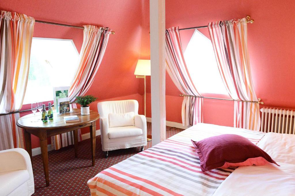 Romantik Hotel Jagdhaus Waldfrieden Bilsen Room photo